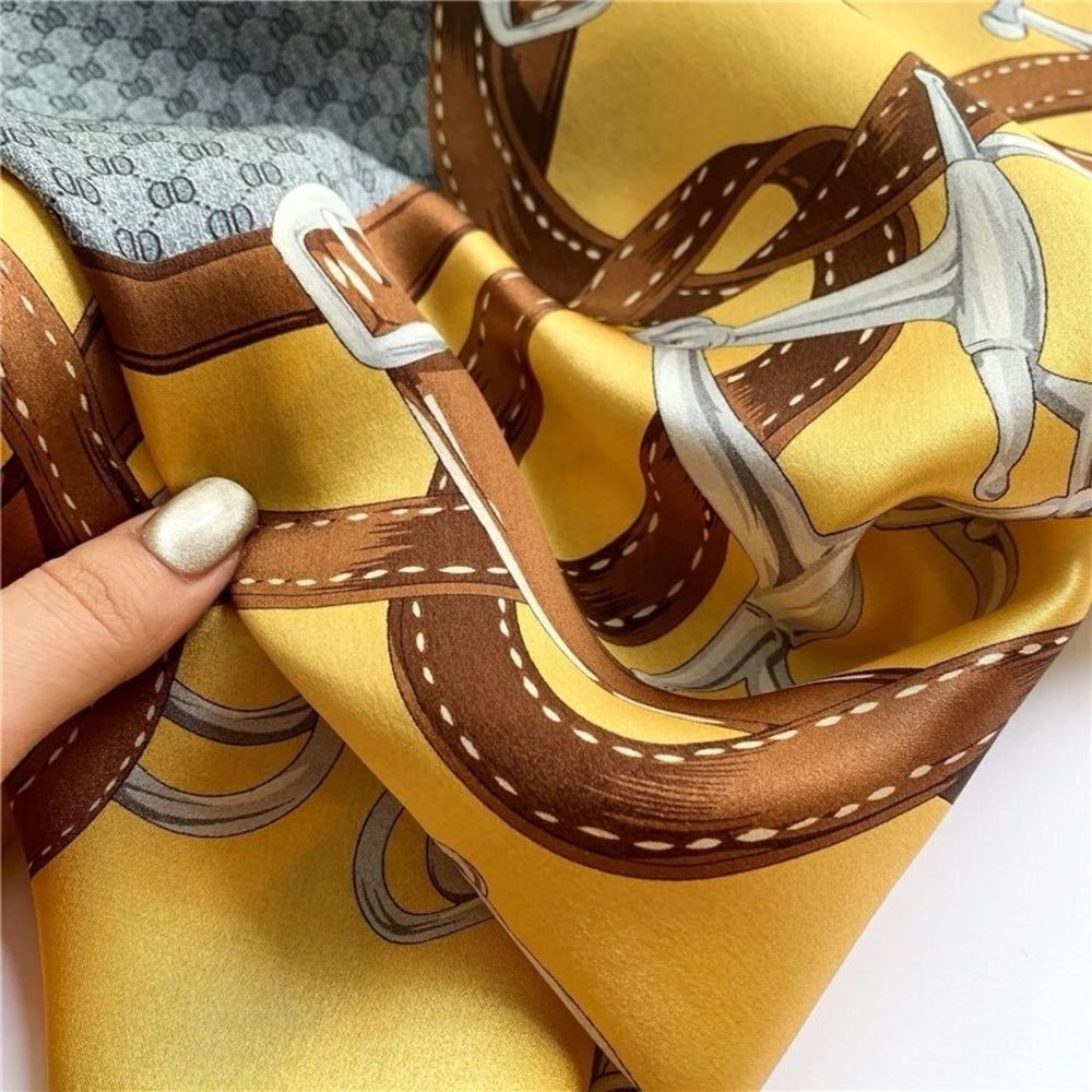 Women Silk-Emulation Elegance Square Scarf - Picture 4 of 9
